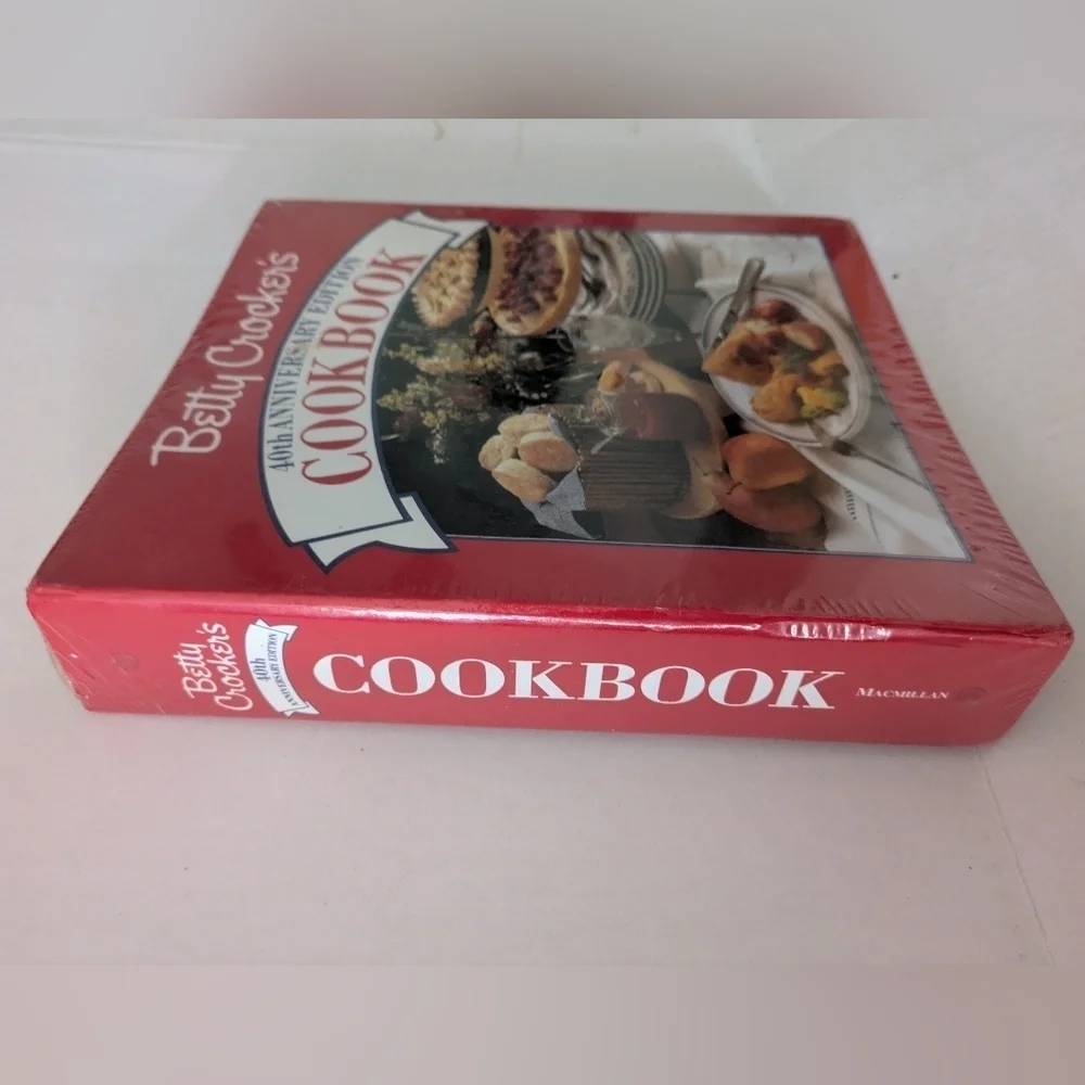 Vintage Betty Crocker 40th Anniversary Edition 5 Ring Spiral. New With Wrapping.